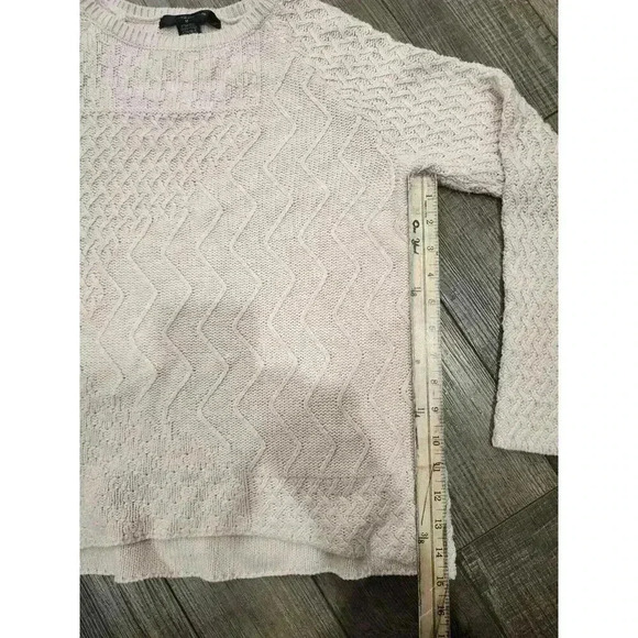 89th & Madison Crochet Knit Sweater Medium Light Pink Crew neck - Picture 4 of 6